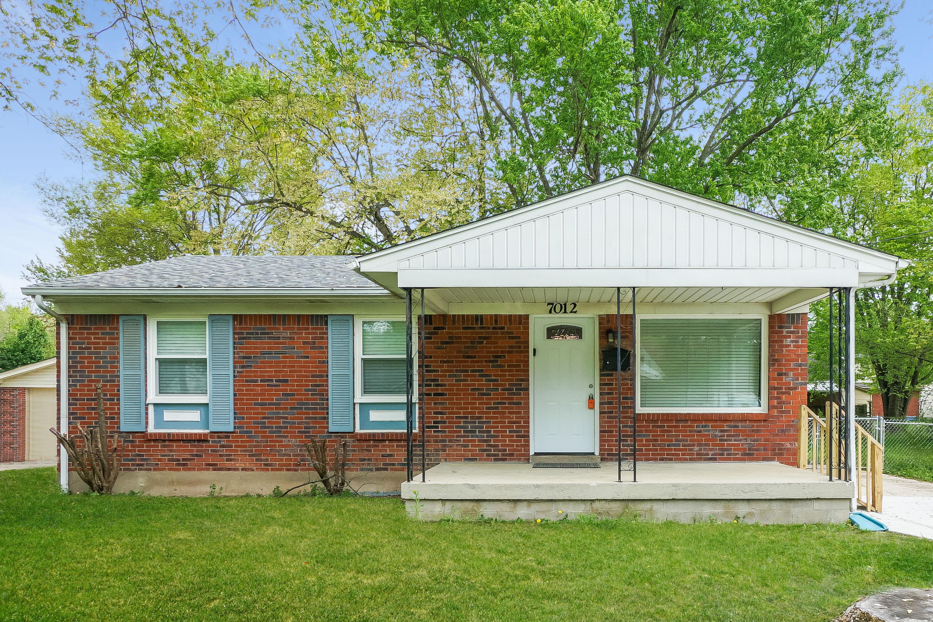 7012 IREWICK WAY LOUISVILLE, KY 40272